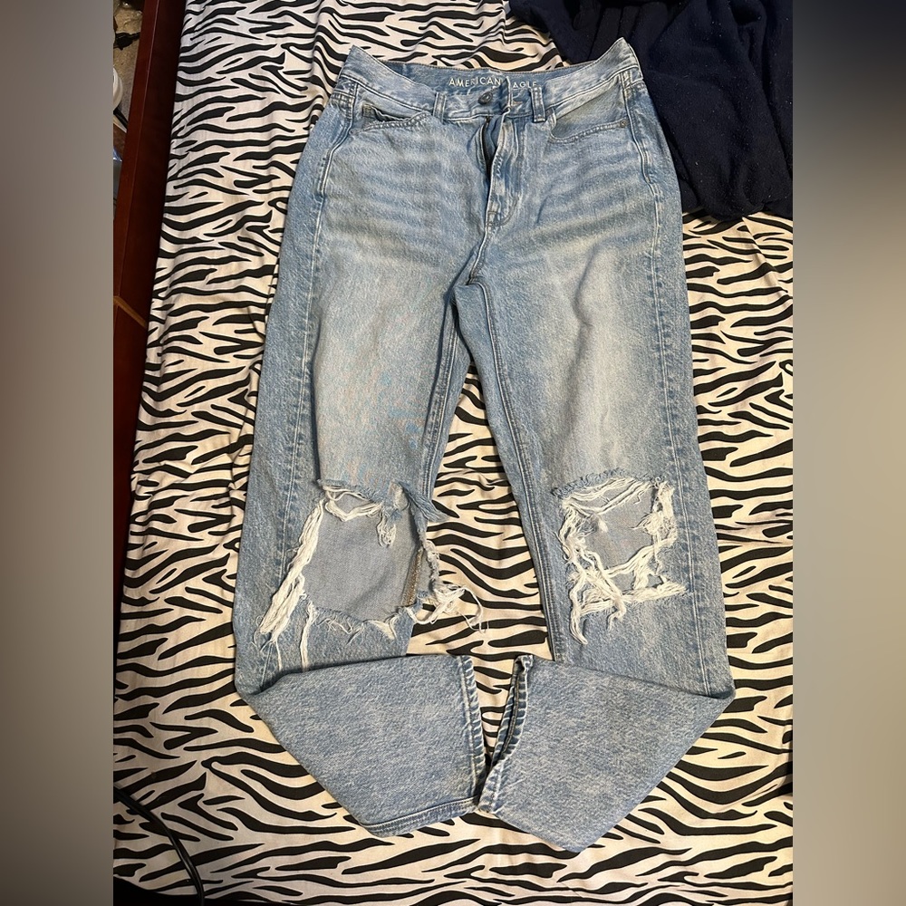 American eagle mom jean